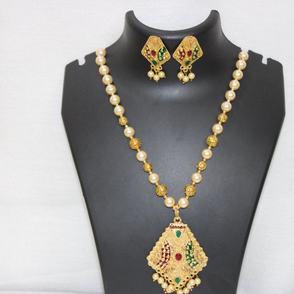 White Pearl Jewellery Set Gold Plated Necklace Set - Picture 2 of 2